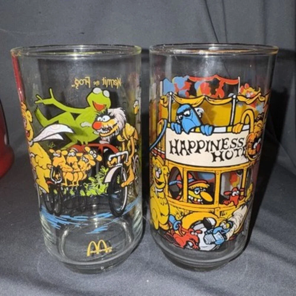 2 Great Muppet Caper Bus McDonalds Happiness Hotel Muppets Glass 1981 Vintage